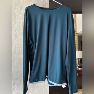 Cotopaxi Sombra long-sleeve men’s sun shirt. Color is abyss.  Like NEW.